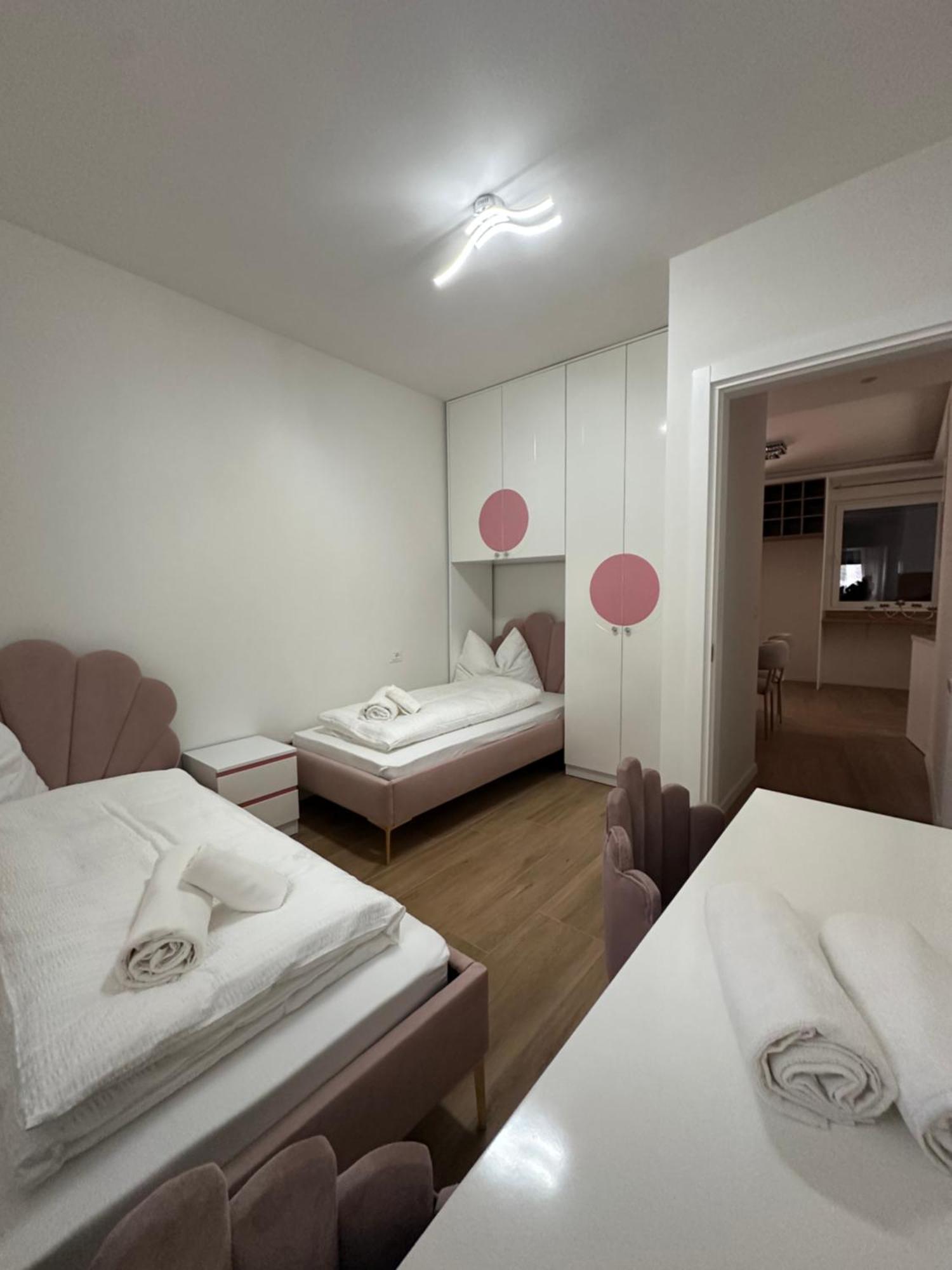 Villa Hajdi Q & U Merano Bagian luar foto